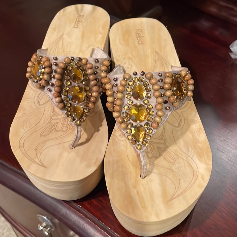 Honey, where are my jewels?
